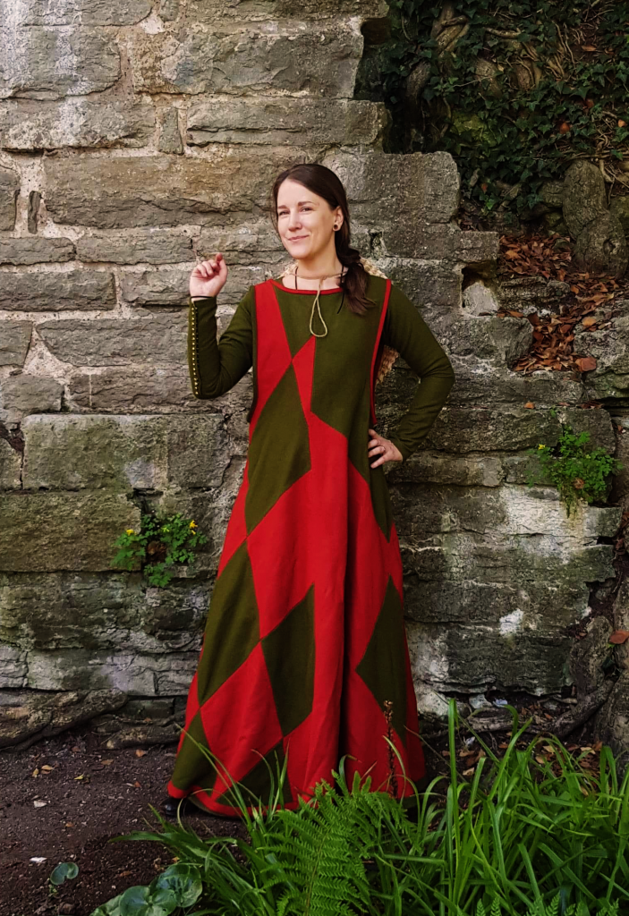 Late 14th Century Dress, With Heraldic Surcote